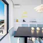 Lemon, 3 Bedrooms, 4 Baths, Infinity Pool, Whirlpool, Cinema Room, Sea View Villa *
