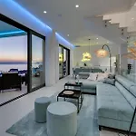Villa Lemon, 3 Bedrooms, 4 Baths, Infinity Pool, Whirlpool, Cinema Room, Sea View Jesenice