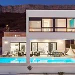 Lemon, 3 Bedrooms, 4 Baths, Infinity Pool, Whirlpool, Cinema Room, Sea View