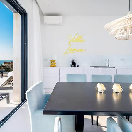 New! Lemon With Heated Infinity Pool, A Hot Tub, A Cinema Room, Sea Views, 6 Pax