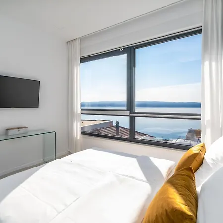 Villa Lemon, 3 Bedrooms, 4 Baths, Infinity Pool, Whirlpool, Cinema Room, Sea View Jesenice (Split-Dalmatia)