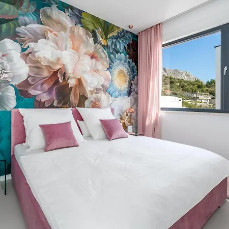 Lemon, 3 Bedrooms, 4 Baths, Infinity Pool, Whirlpool, Cinema Room, Sea View Villa