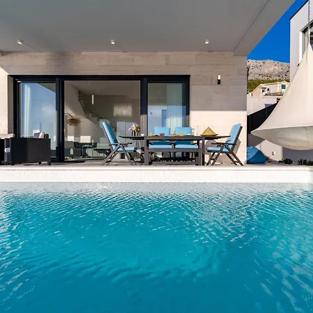 Lemon, 3 Bedrooms, 4 Baths, Infinity Pool, Whirlpool, Cinema Room, Sea View Villa