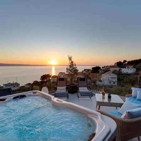 Lemon, 3 Bedrooms, 4 Baths, Infinity Pool, Whirlpool, Cinema Room, Sea View Villa *